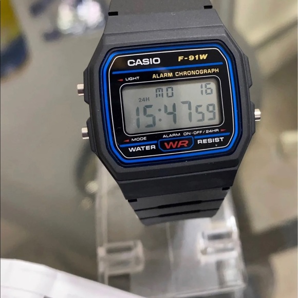 Casio watch - Picture 1 of 5
